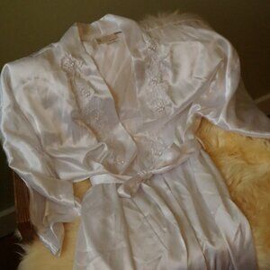 Silky Vintage Bridal Robe